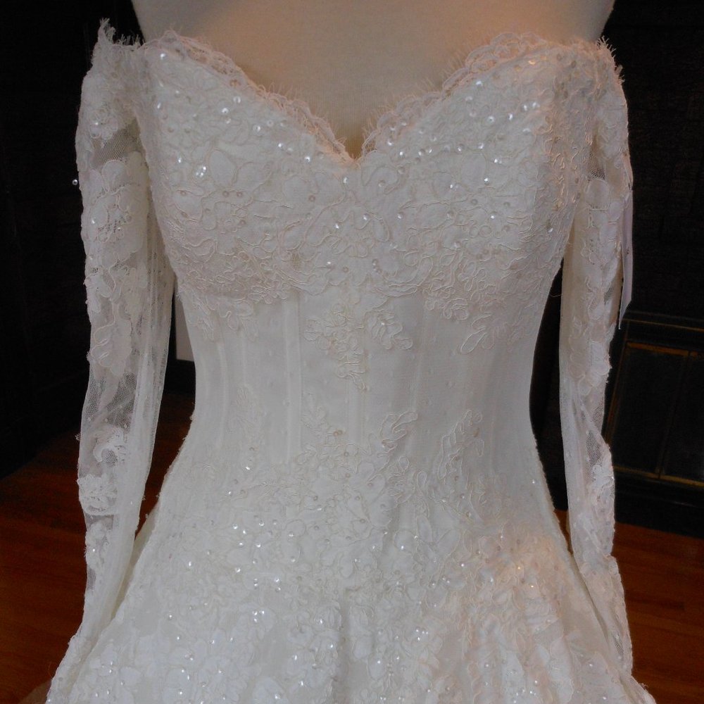 Off-Shoulder Long Sleeve White Lace Ball Gown Dress - Picture 6 of 16